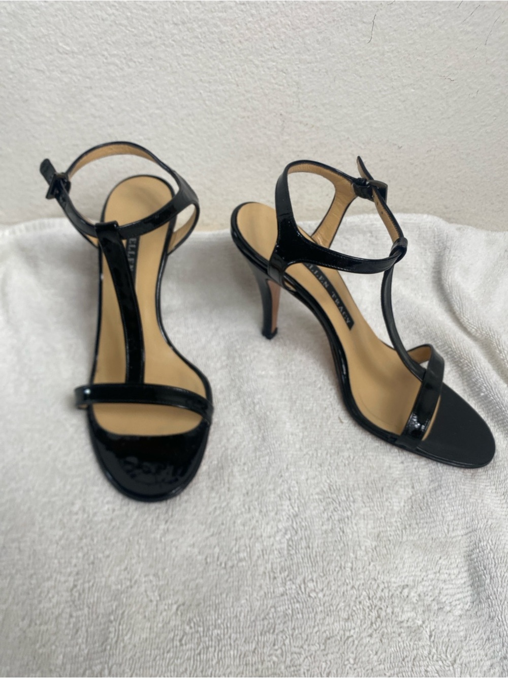 Ellen Tracy Womens Black Patent Leather T-Strap High Heel Sandals Size 6 Classic